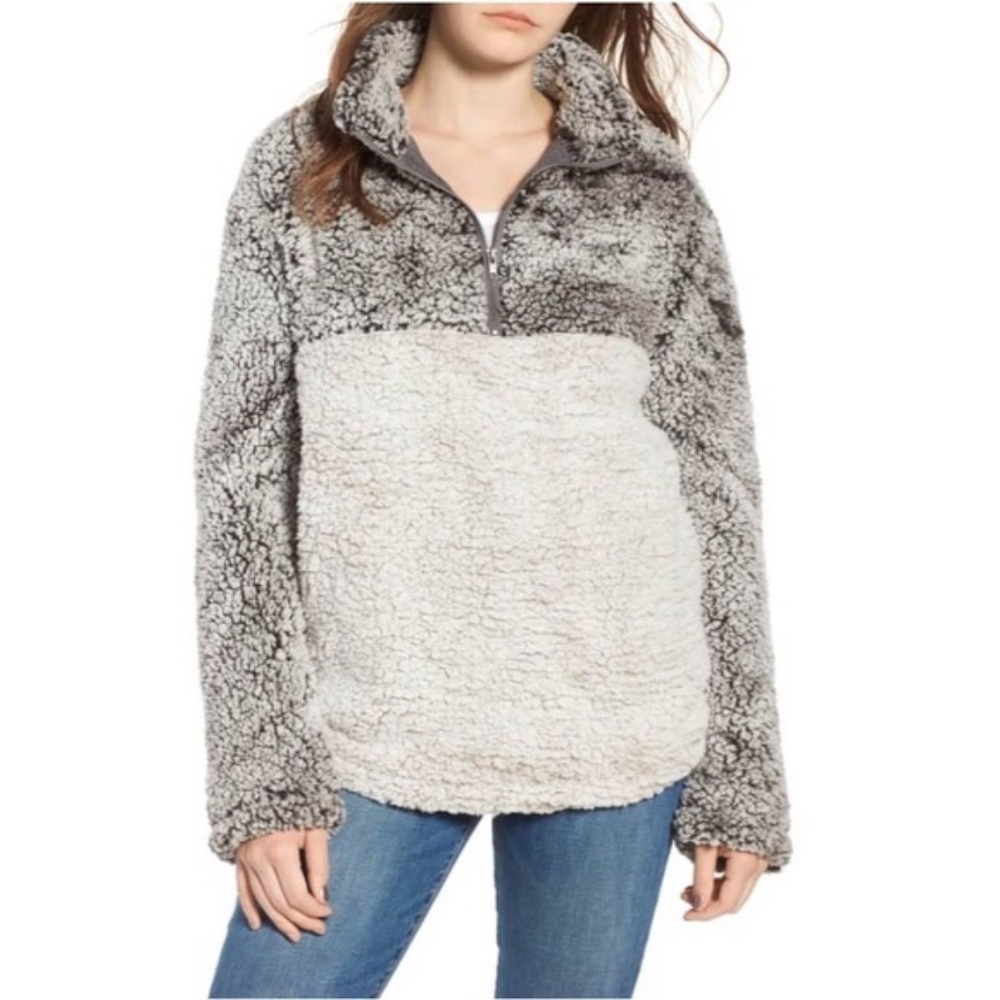 Two-toned Wubby fleece pullover